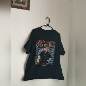Luke Combs Black Graphic T-Shirt GROWIN' UP AND GETTIN' OLD 2024 Tour